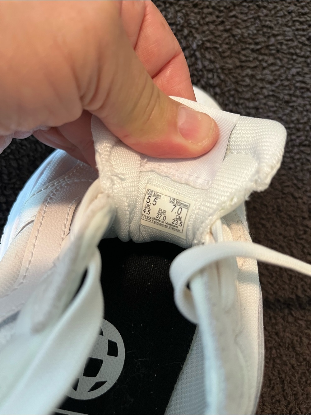 Vans women’s size 7 running shoes - Picture 5 of 6